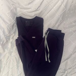 Figs Deep purple Scrub Ensemble